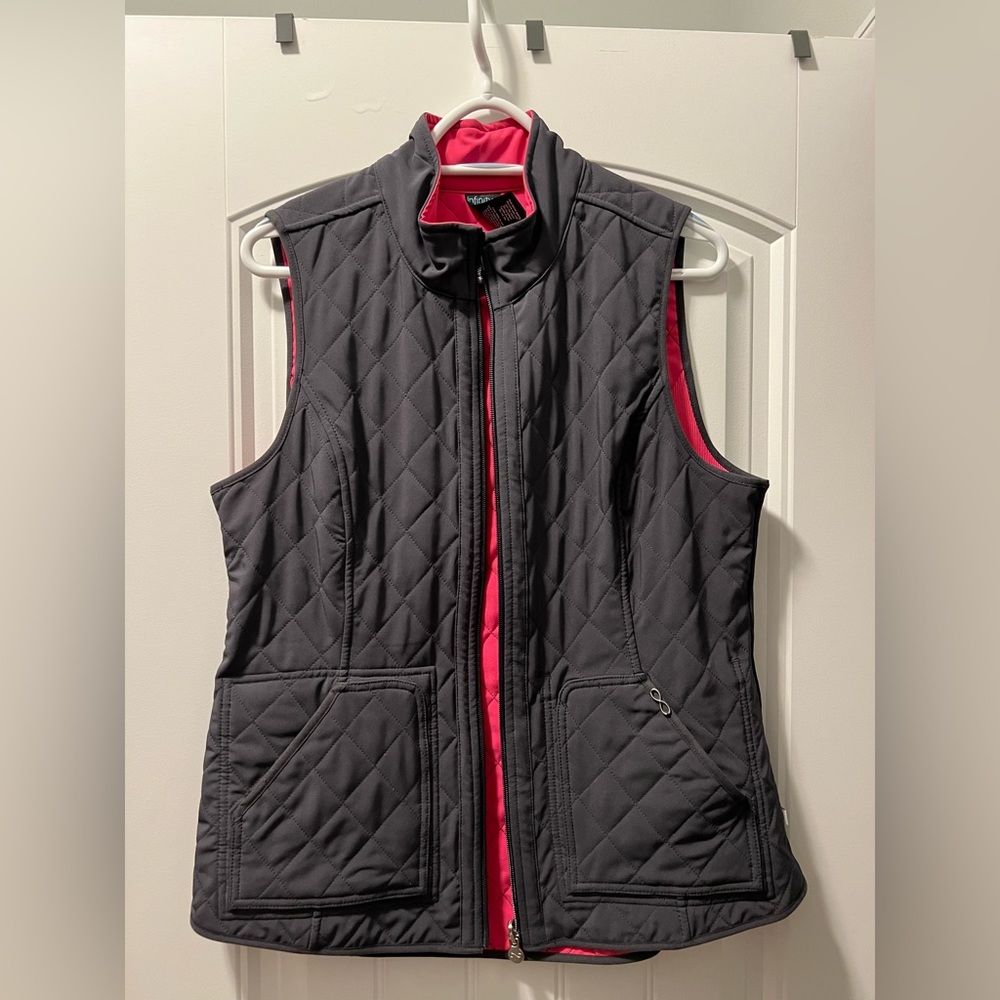 Women’s Cherokee infinity scrub vest